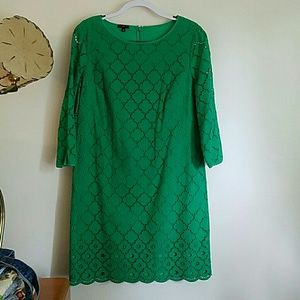Beautiful Talbots dress. Emerald green lace. 14P